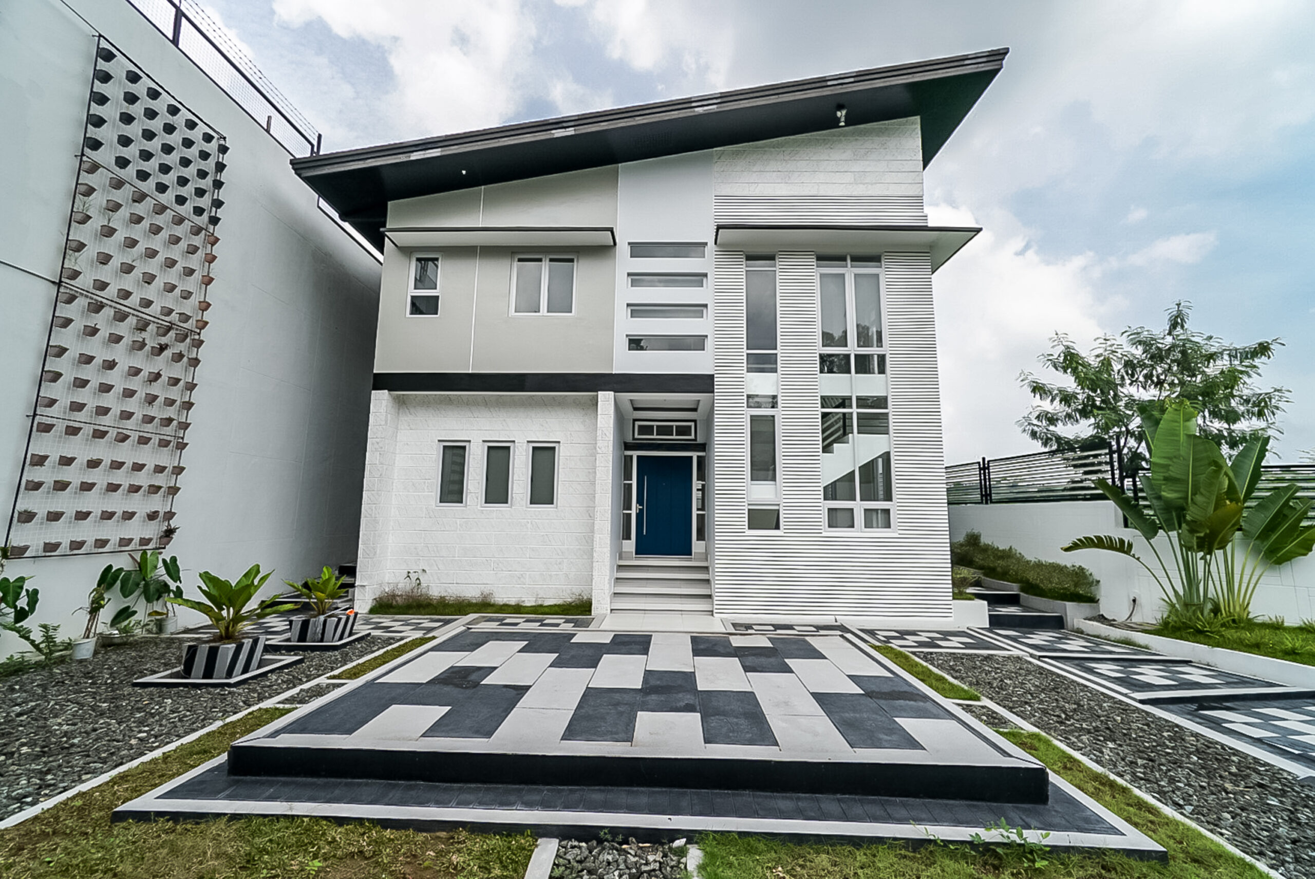 House and Lot for Sale in Eastland Heights Village, Antipolo City