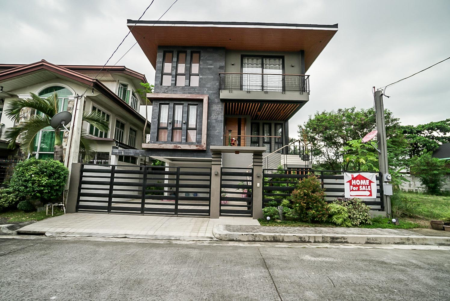 2 Storey Elegant House and Lot Located in Woodridge Heights, Marikina City
