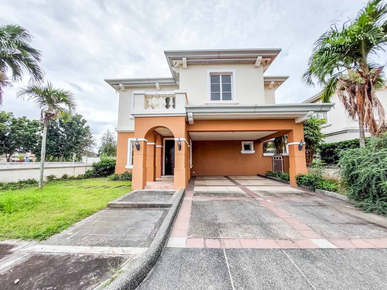 2-Storey House and Lot for Sale Located in Brentville International, Biñan Laguna