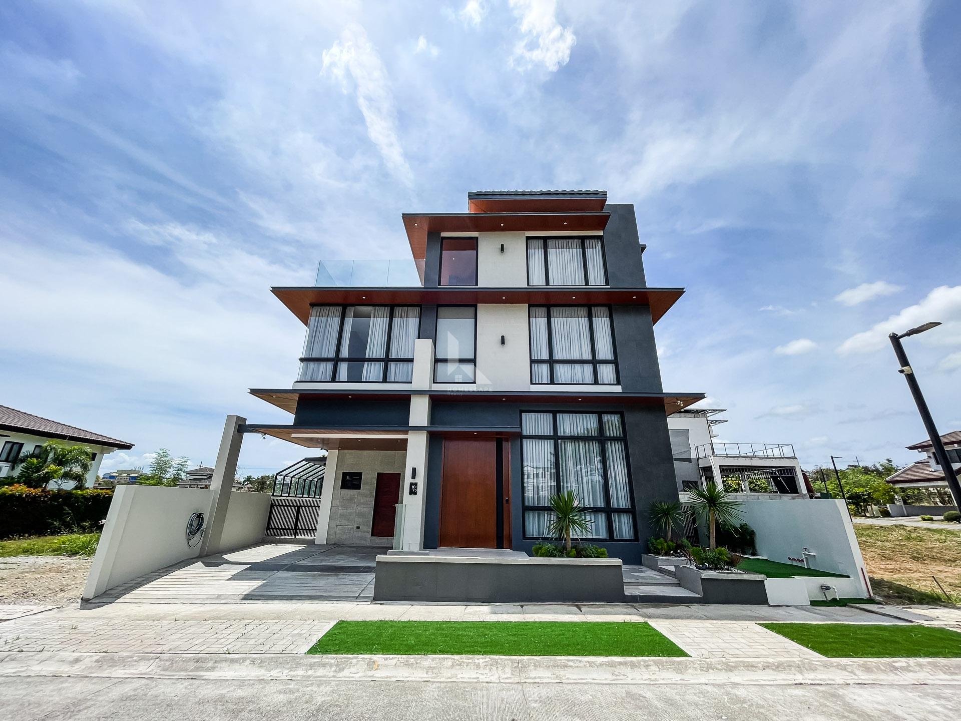 Stunning Brand New Modern Designer Home For Sale in South Forbes in Silang, Cavite