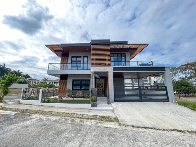Stunning Fully Furnished House and Lot for Sale in The Mansions, Silang Cavite   