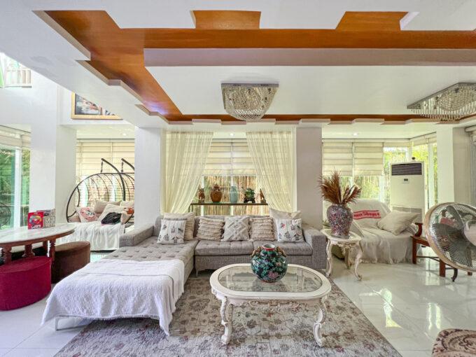 Sophisticated House and Lot For Sale in Tivoli Royale, Quezon City