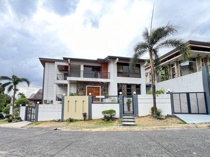 Pleasing Modern Asian House and Lot For Sale in Filinvest 2, Quezon City