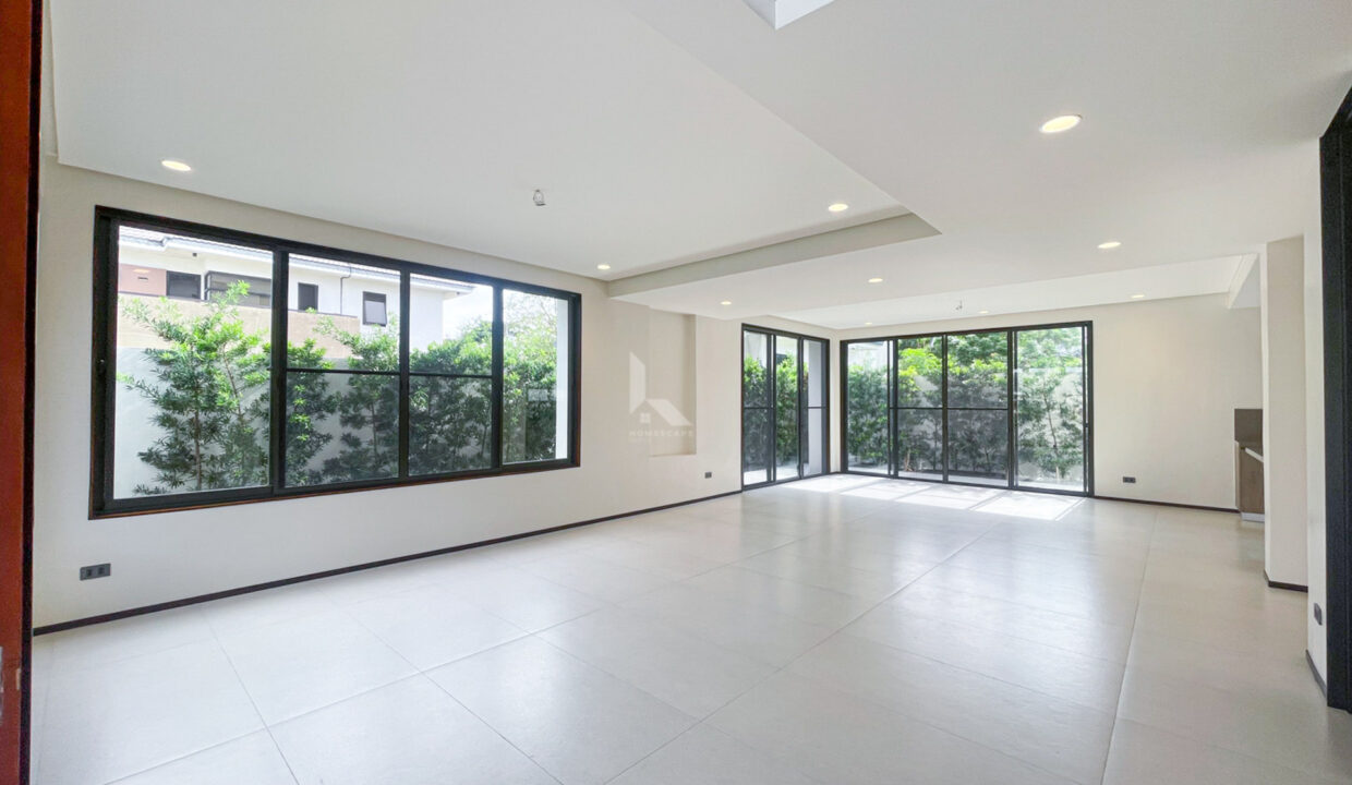 CCAEAF3F-1A1F-4CC1-B5A0-6E009F484F14