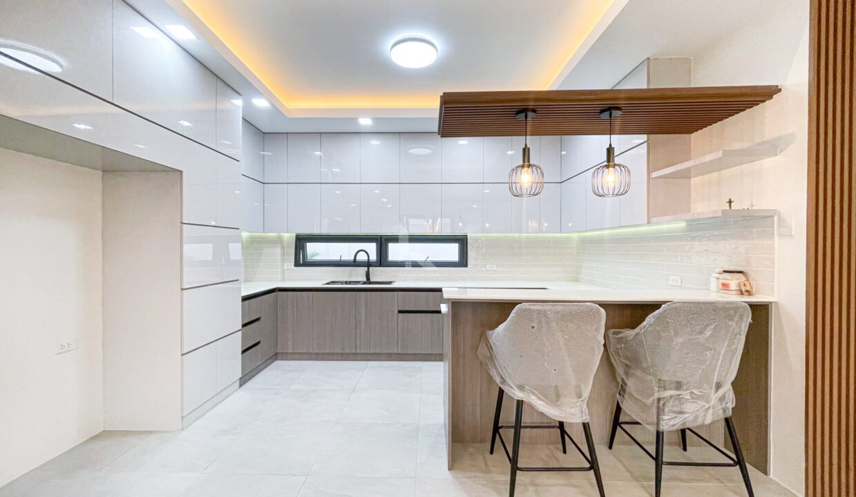 13D564A1-A215-45B3-BB5E-094F925EA7C7