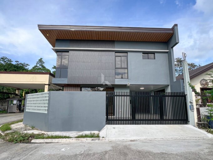 Remarkable Modern Contemporary Home For Sale in Edgewood Place Subdivision Sun Valley, Antipolo, Rizal