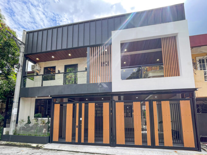 Remarkable Modern Industrial House and Lot For Sale in BF Resort Village, Las Piñas City