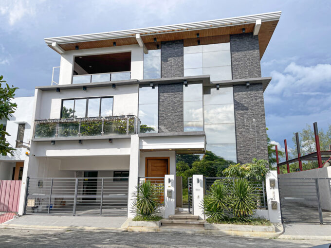 Prime Elegant House and Lot For Sale in Multinational Village, Paranaque City