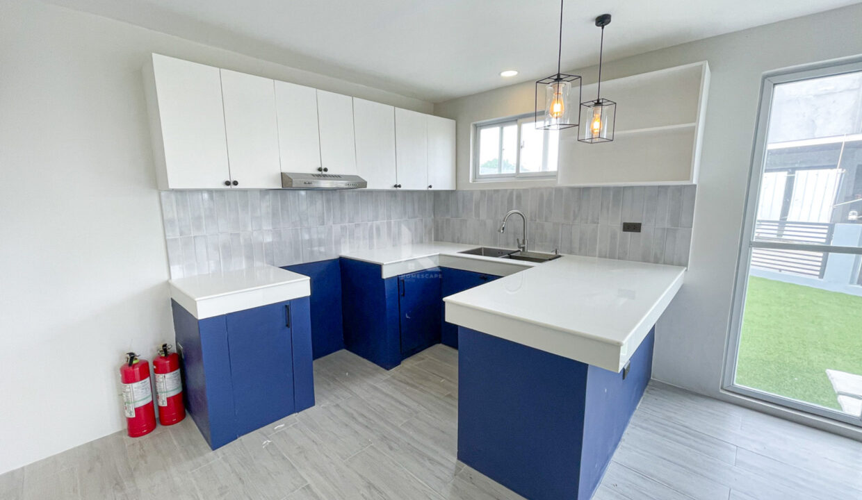 4303B1BF-25E2-4B35-B6C5-541DDBD91E17