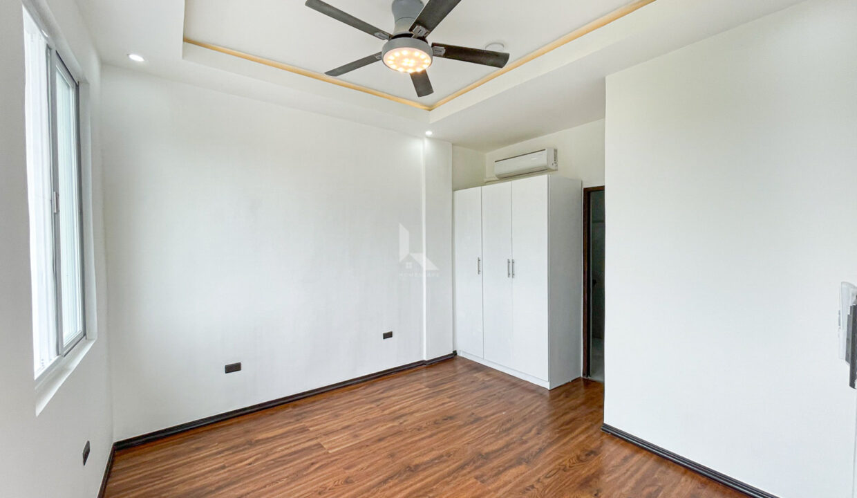 99F60B5E-146E-4EF4-B4C9-3629A676482A