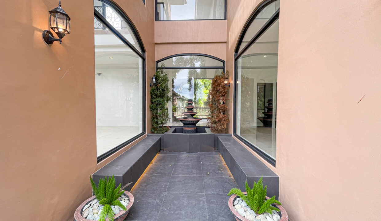 38EB89BF-4B38-4F7B-8AC3-4F4BB8D19F82