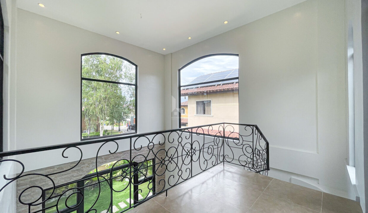 3A5B6F13-DCAB-4AC9-8D24-17F51B96BB6A