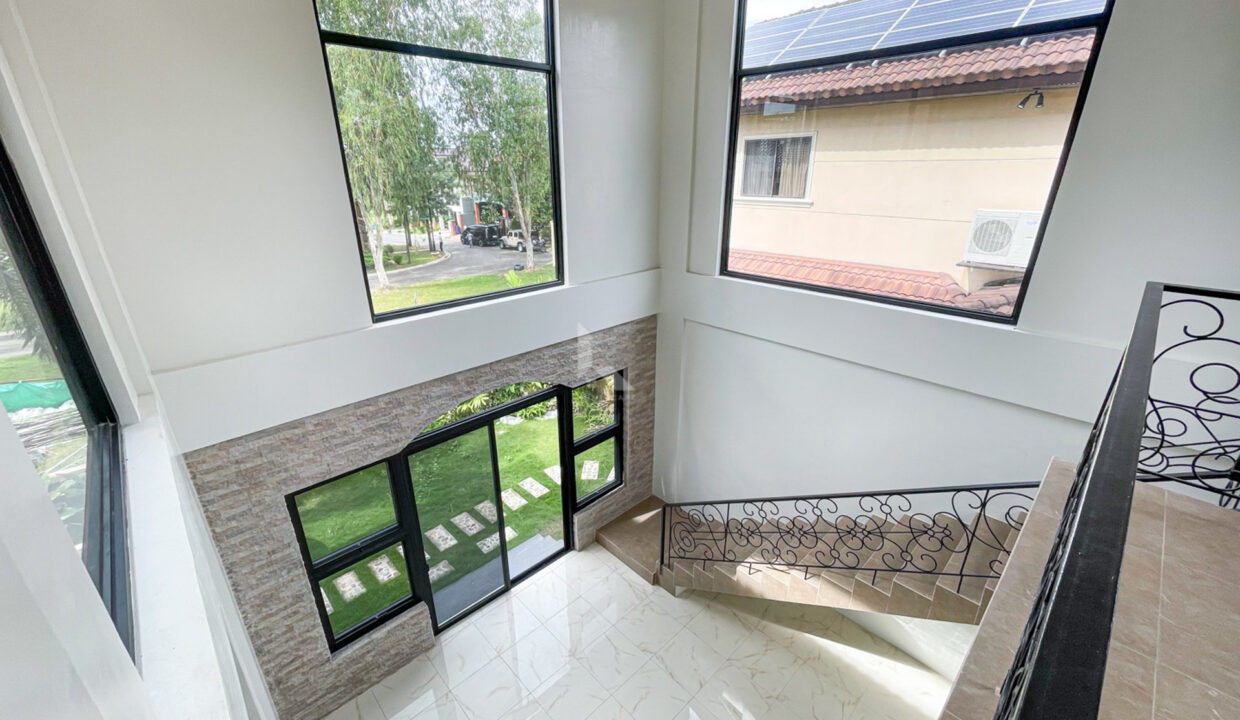 633DB69F-7B86-476E-8420-923196EAB9AF