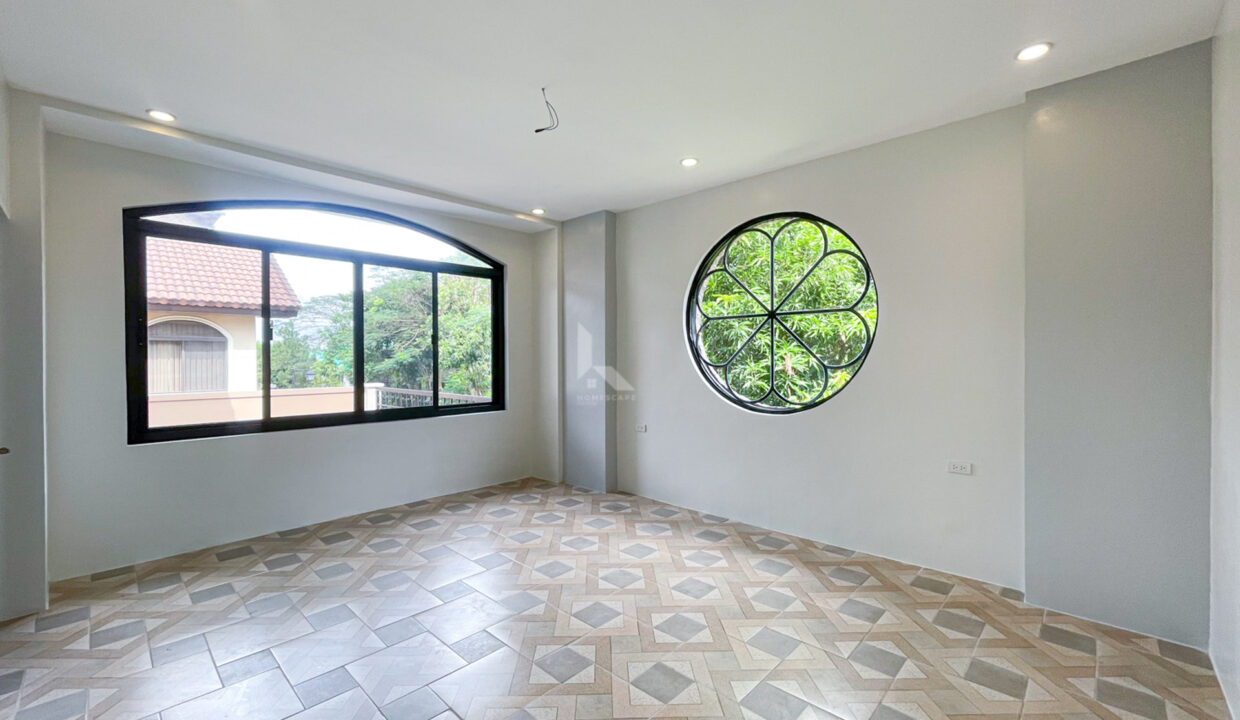 93435E7E-6A1C-4D75-B668-B40300104A5E