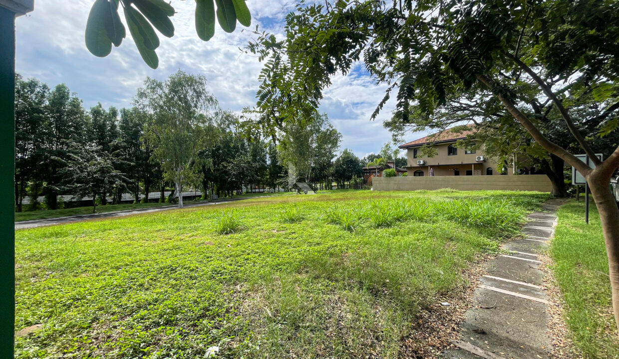 13BE4CF5-585D-483F-AF54-140DEE737CE7