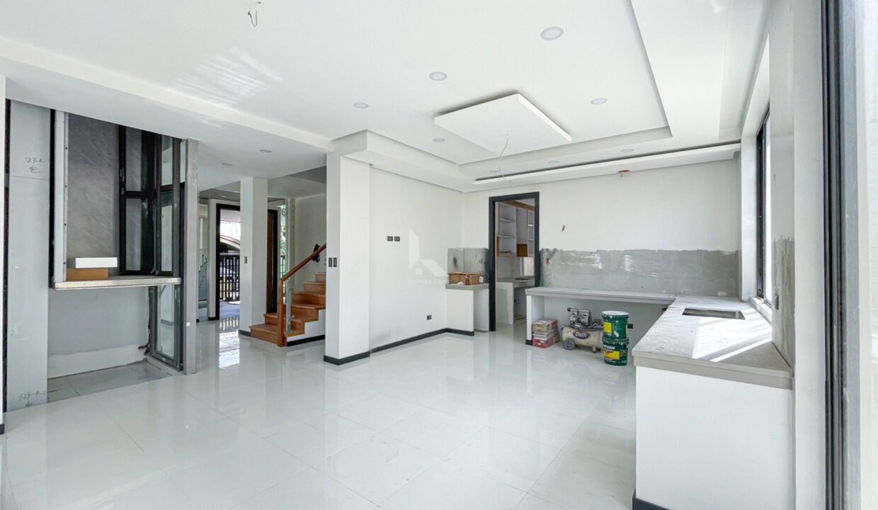 228F1336-7519-4E82-A60F-D010E0998930