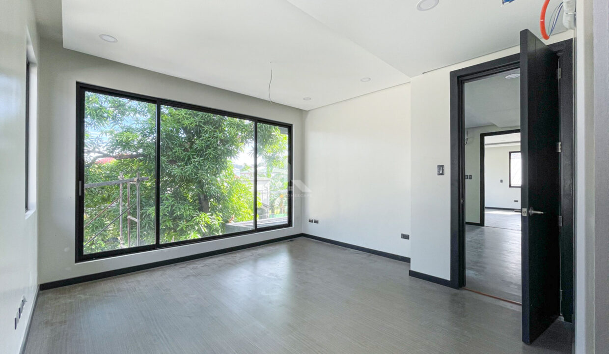 6FA276AF-4C65-47E2-BDB3-2C63CF69D6BC