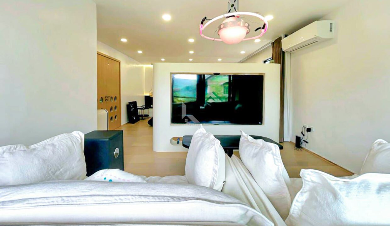 825f70b9-fe82-49a7-8adb-1ccdeb4a0de9