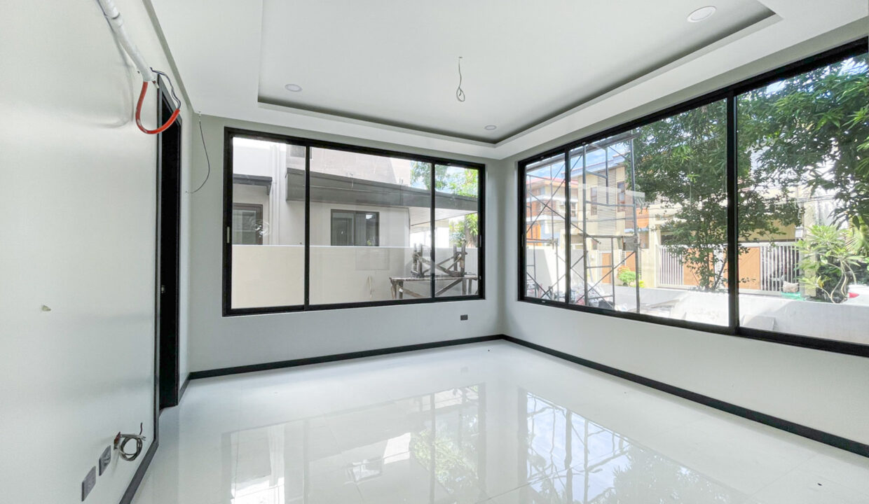 EEFD9CED-4926-440C-BFDF-4DE9C8B5431E