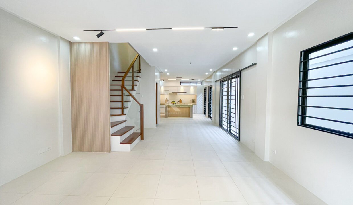 45F0571C-1BE3-4836-A30C-F9105DBB2991