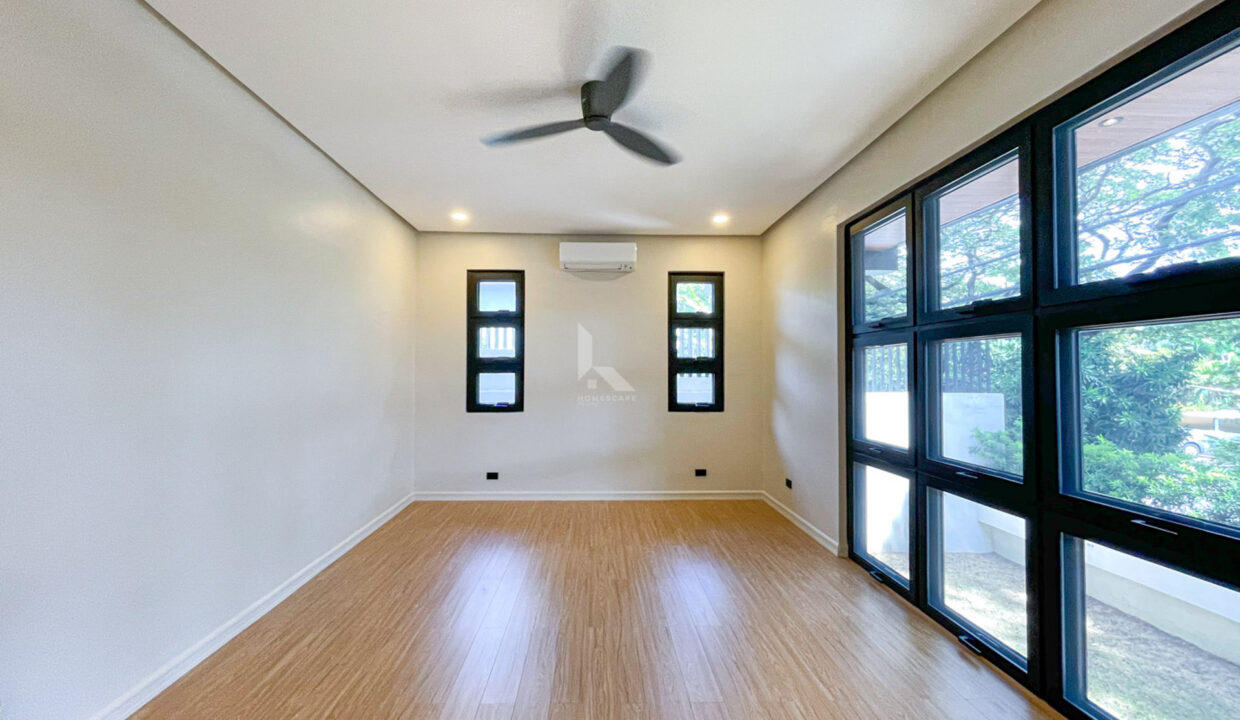 4CA28ECB-F3E7-4019-B56A-15471D8E97C2