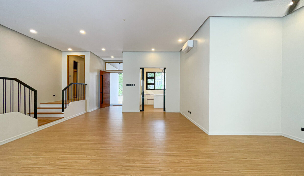 5D5D0415-6B5C-42E0-93B5-31318CCF2AAA