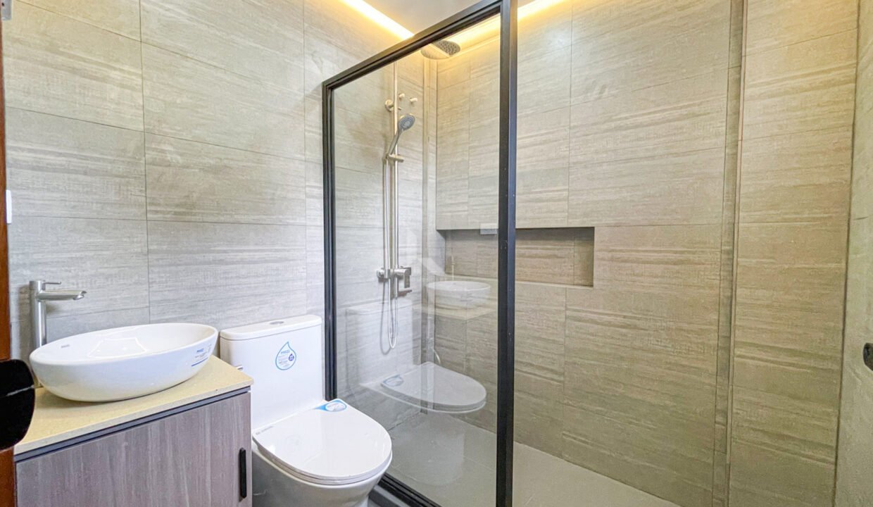 81F4C27B-1E3E-4B8F-8C05-64EE71D407DD