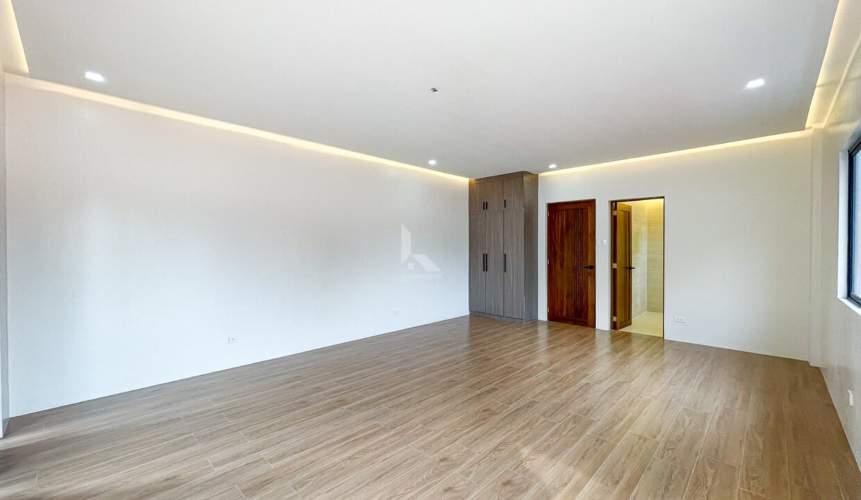 8ABAFC09-9EF6-40C1-AA2E-659440F3DB2E