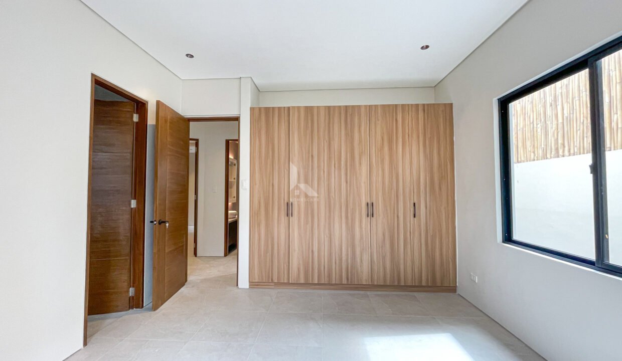 8B5FAAC0-1565-4BCF-8EE1-0CEBF0DFB6CA