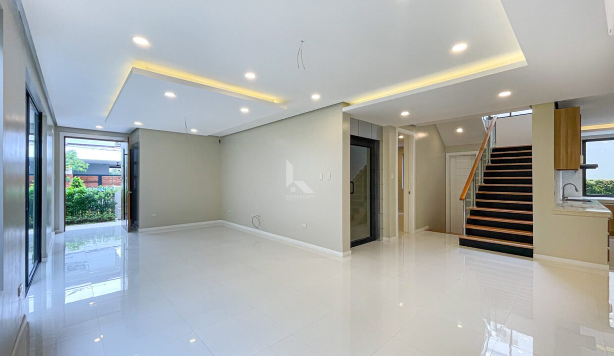 A5C59978-B79D-4A0E-9BED-6A7D59362859