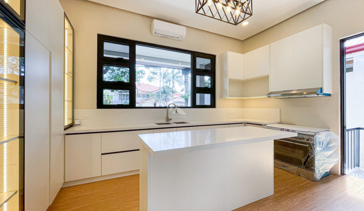 F37DD5A9-7C5C-40CA-842C-2CFC4EFB36B4