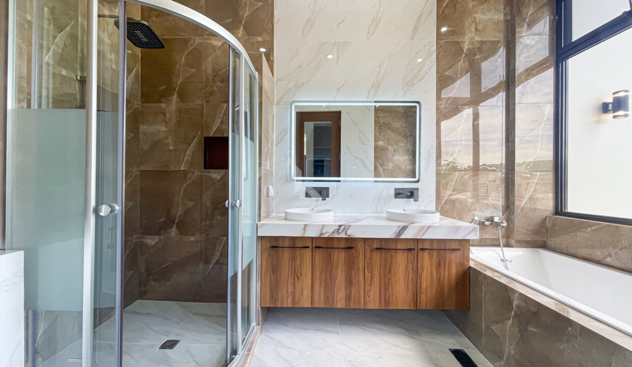 25214316-31FE-489B-B3ED-544D795B6C33