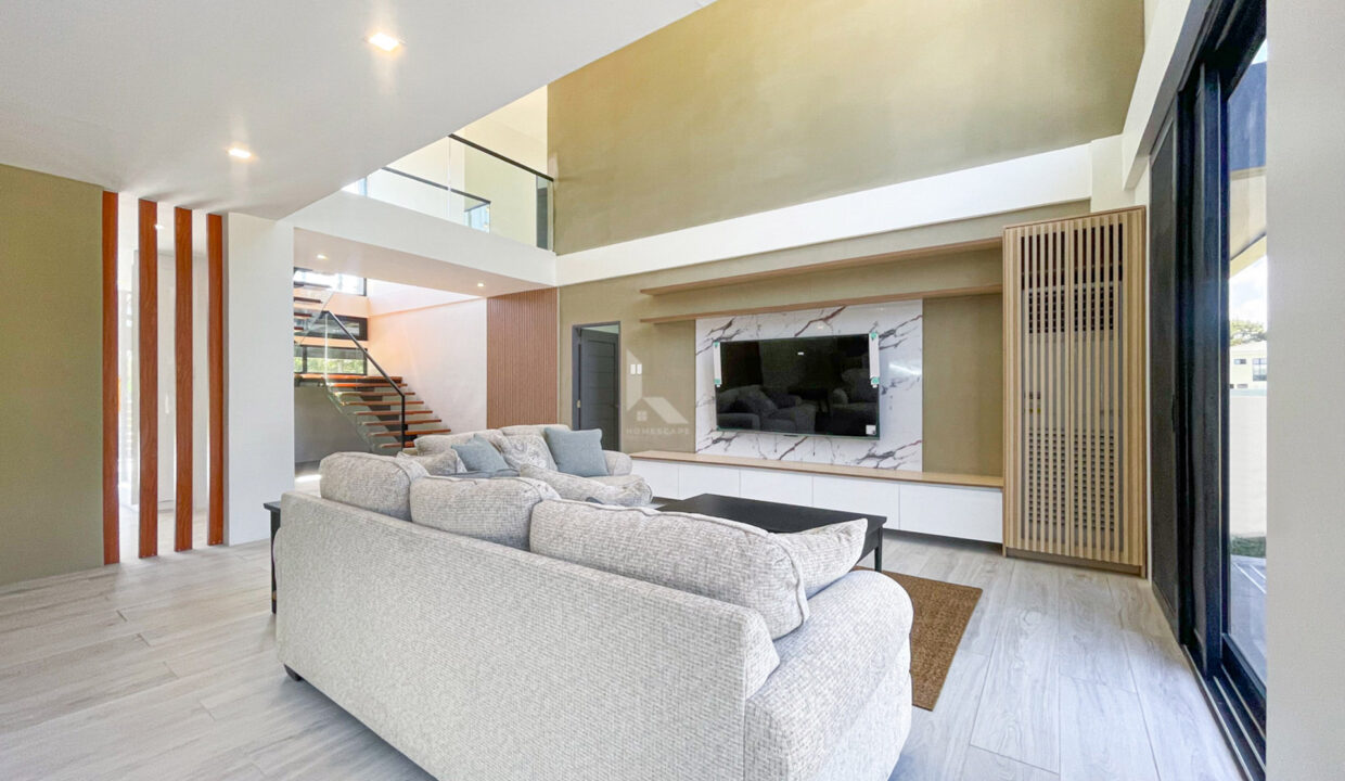 628D6231-2A72-4724-AC6C-9A9EA6C8E6D5