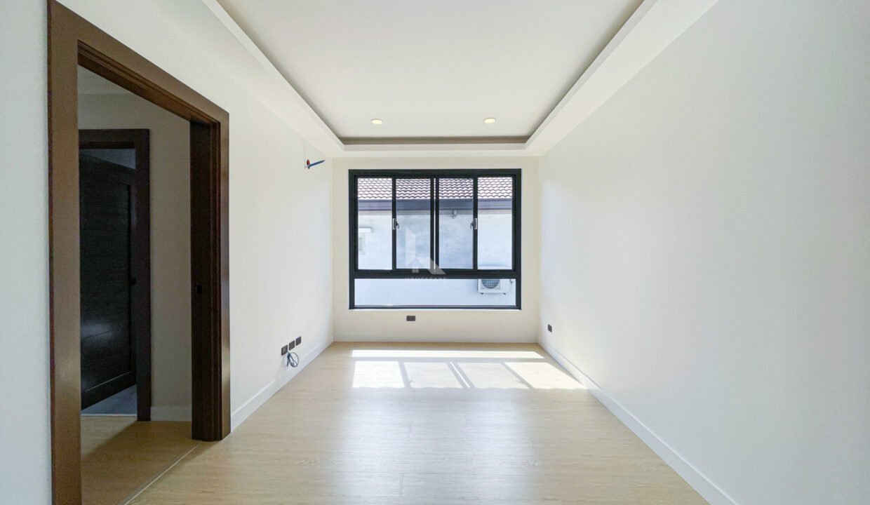 671259F1-BE8D-4526-9BAB-DCE0BA0E703A