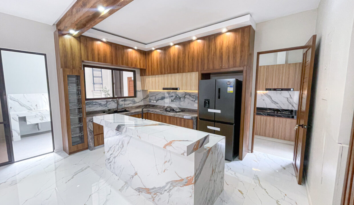 71AE09D2-1F26-4F5A-89B4-AC0867F4F3B3