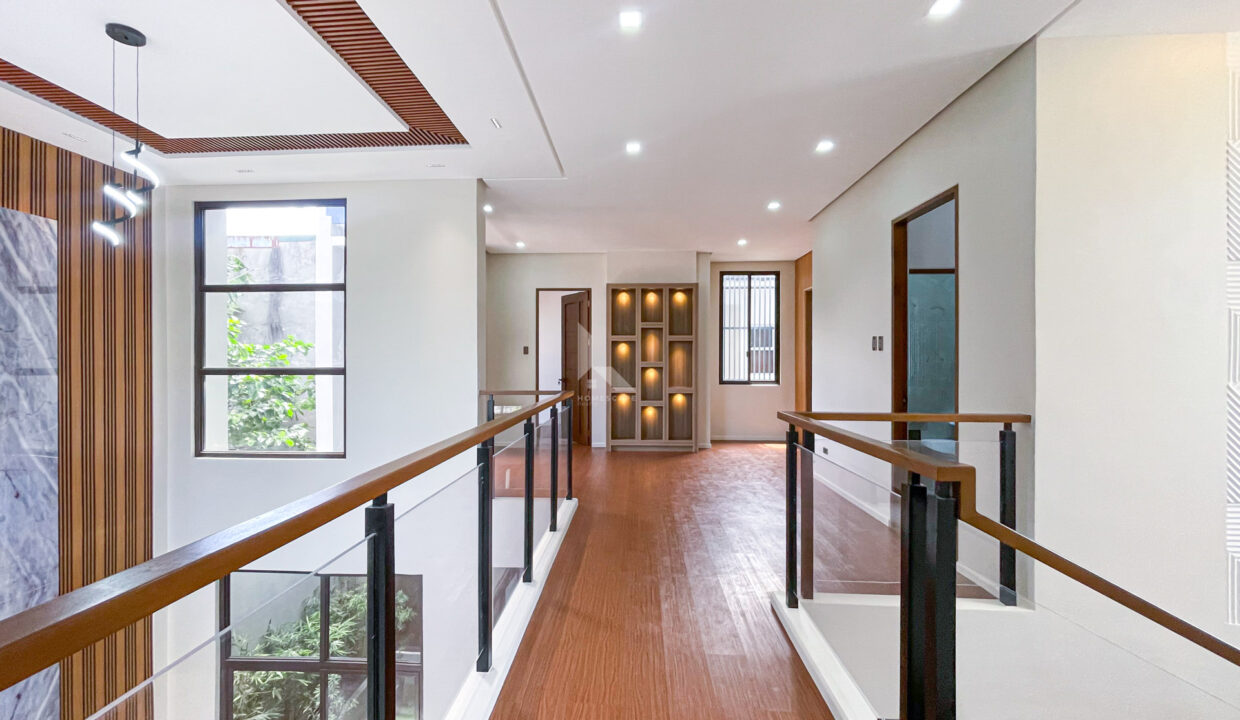 84148771-4BEE-48DE-858B-6DBC63737EF6