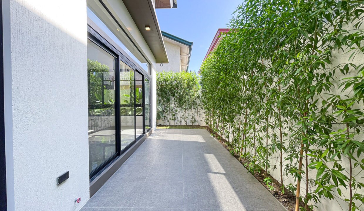 BC04293D-96D4-4492-9FF2-9A0D6558BD1A