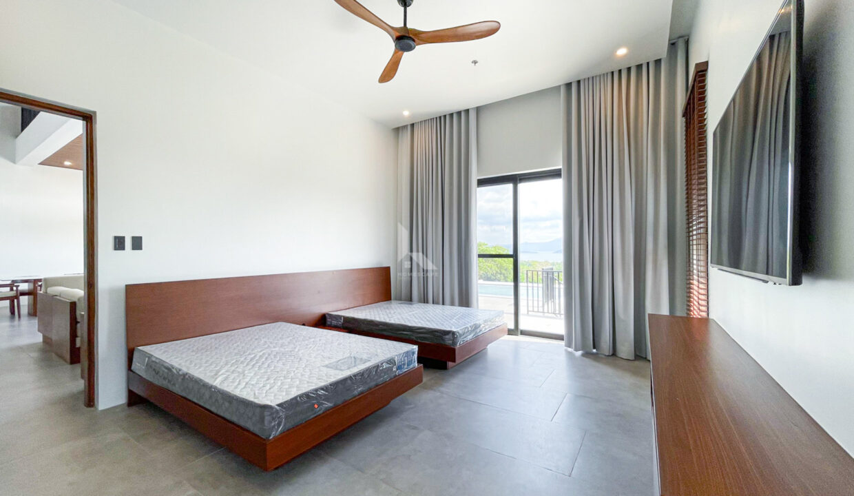 0A86B319-8C92-4EFD-9DBE-F7FAC2326F55