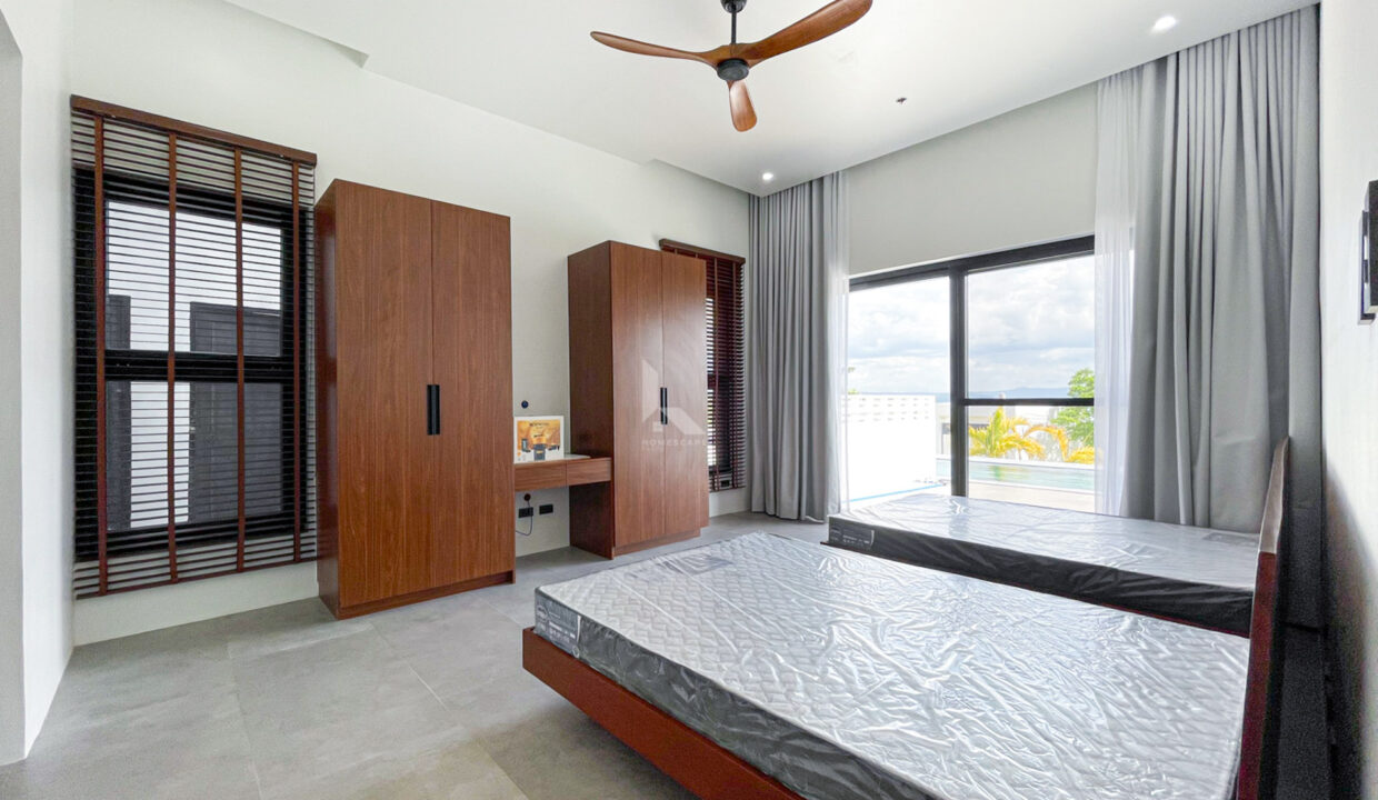 703CF97C-4C5E-491D-BDA7-52C01FCA0A53