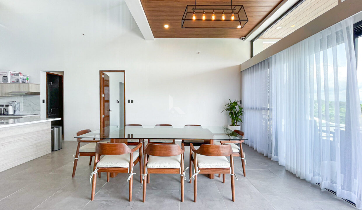 C223F145-0881-4B10-BD9C-D8A82F29E267