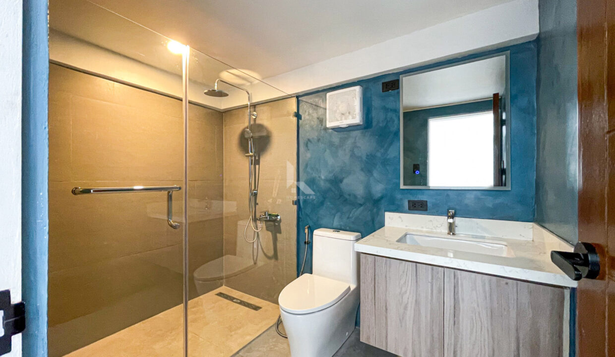 FCD9DA46-BA4A-47FD-AC25-221F04471892